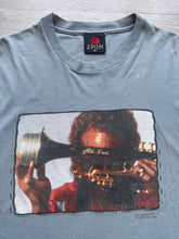 Load image into Gallery viewer, 2001 Miles Davis T-shirt size M/L
